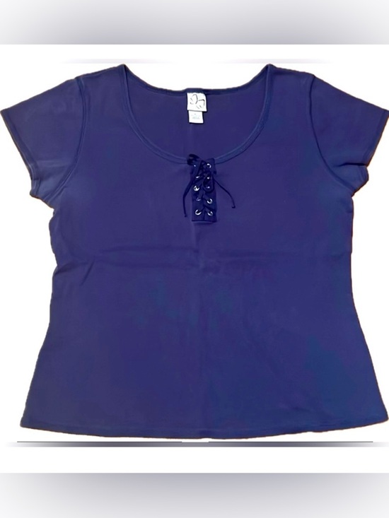 Tops - Navy blue short sleeved shirt with tie feature on top. Women’s Size XL
